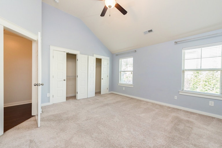 Photo 9 of 13 - 7846 Allscott Way, Raleigh, NC 27612