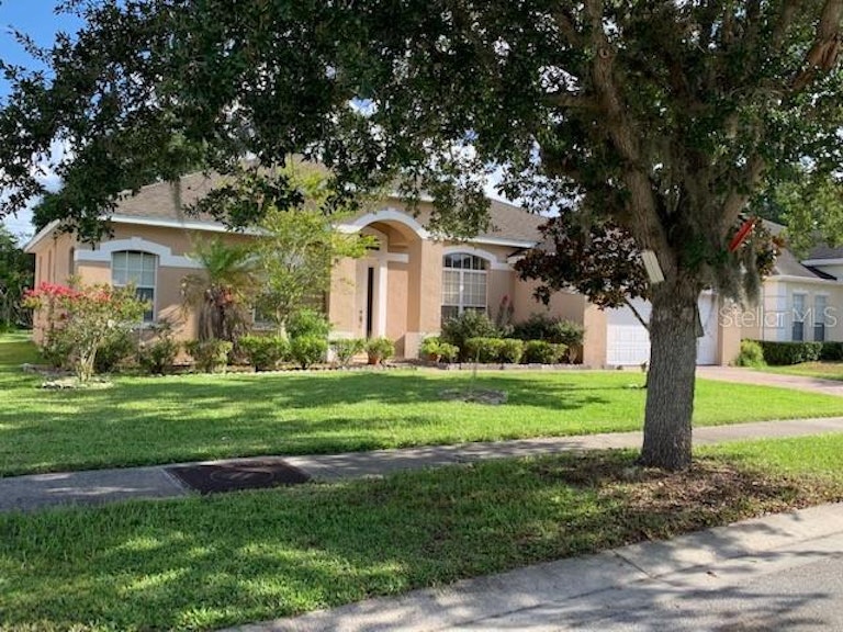 Photo 2 of 17 - 2526 Laurel Blossom Cir, Ocoee, FL 34761
