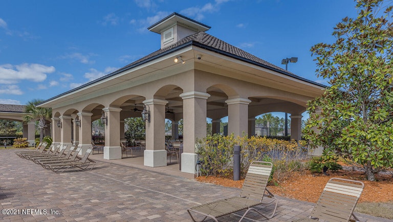 Photo 8 of 31 - 70409 Winding River Dr, Yulee, FL 32097