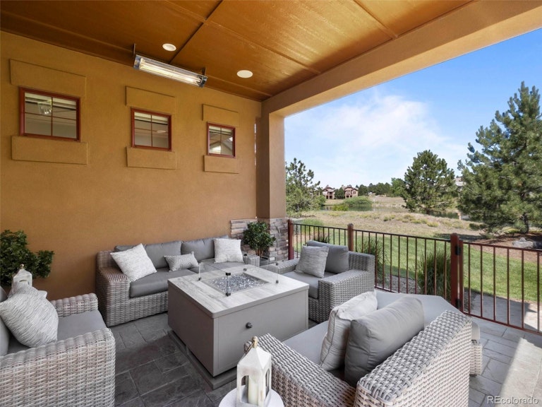 Photo 14 of 37 - 5168 Le Duc Dr, Castle Rock, CO 80108