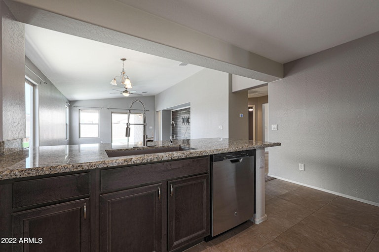 Photo 5 of 29 - 4177 S 181st Ln, Goodyear, AZ 85338