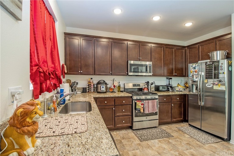 Photo 8 of 19 - 946 Blue Orchid, Beaumont, CA 92223