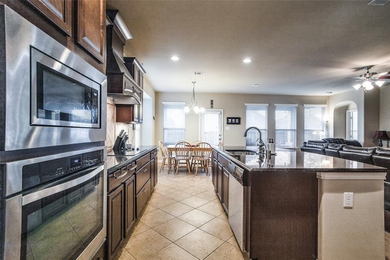 Photo 8 of 25 - 3904 Edward Dr, McKinney, TX 75071