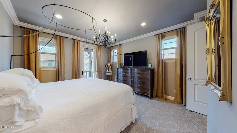 Photo 19 of 39 - 2742 Madera Dr, Pasadena, CA 91107
