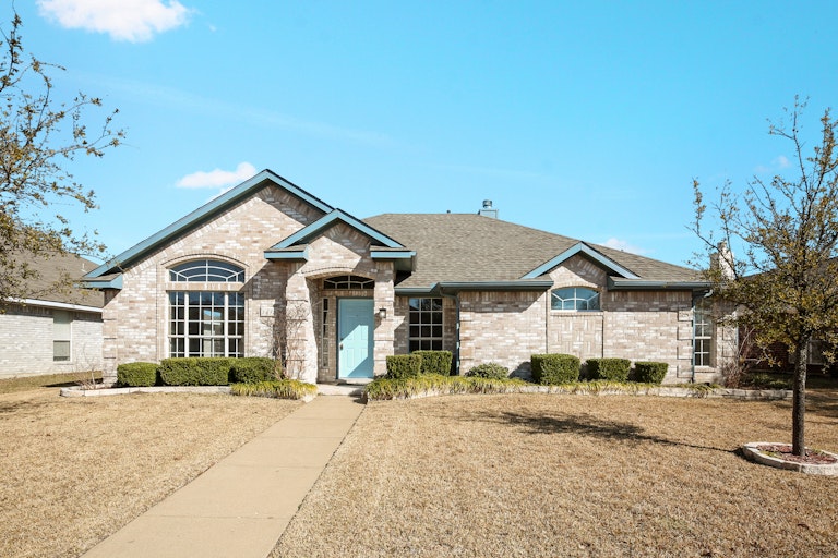 Photo 1 of 25 - 1436 Paula Ln, Mesquite, TX 75149