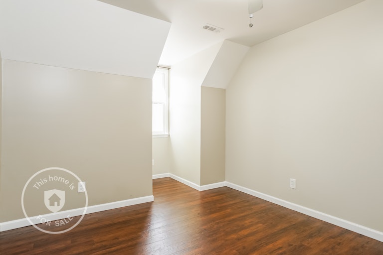Photo 15 of 25 - 1405 Walking Trl, Fuquay Varina, NC 27526