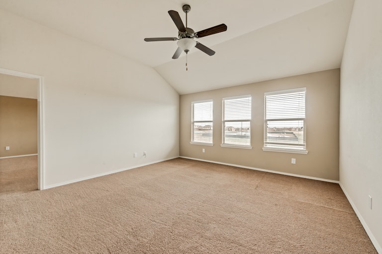 Photo 14 of 28 - 14000 Zippo Way, Haslet, TX 76052