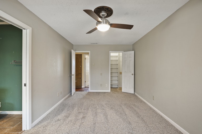 Photo 14 of 25 - 13013 Valley Forge Cir, Balch Springs, TX 75180
