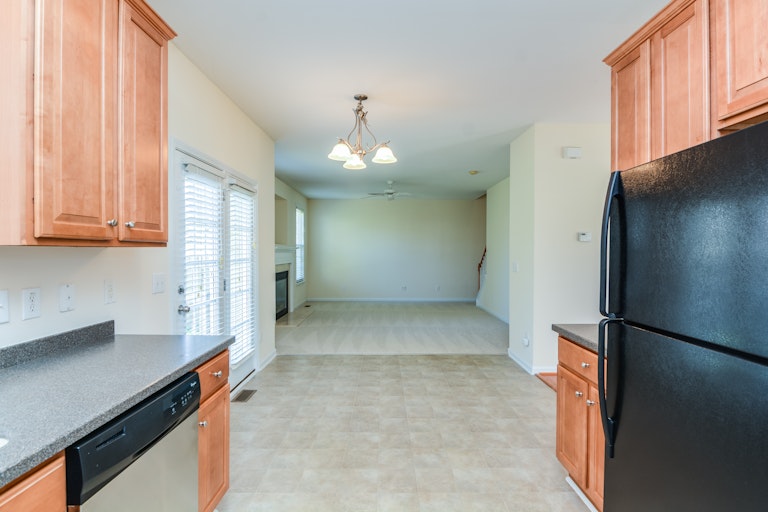 Photo 7 of 25 - 2913 Carriage Meadows Dr, Wake Forest, NC 27587