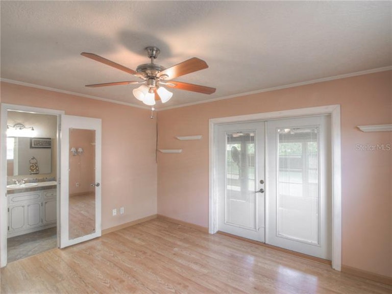 Photo 12 of 23 - 111 Volusia Dr, Winter Haven, FL 33884