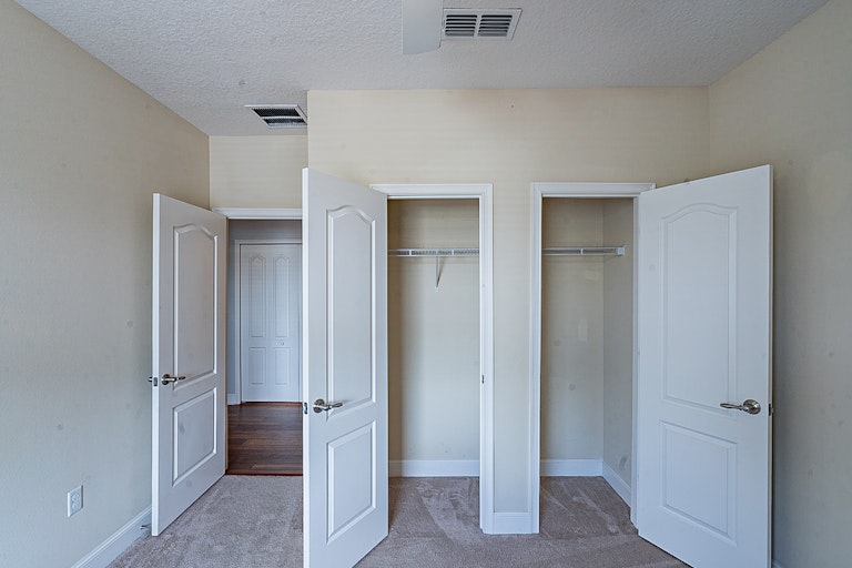 Photo 25 of 28 - 10611 Village Lake Rd, Windermere, FL 34786
