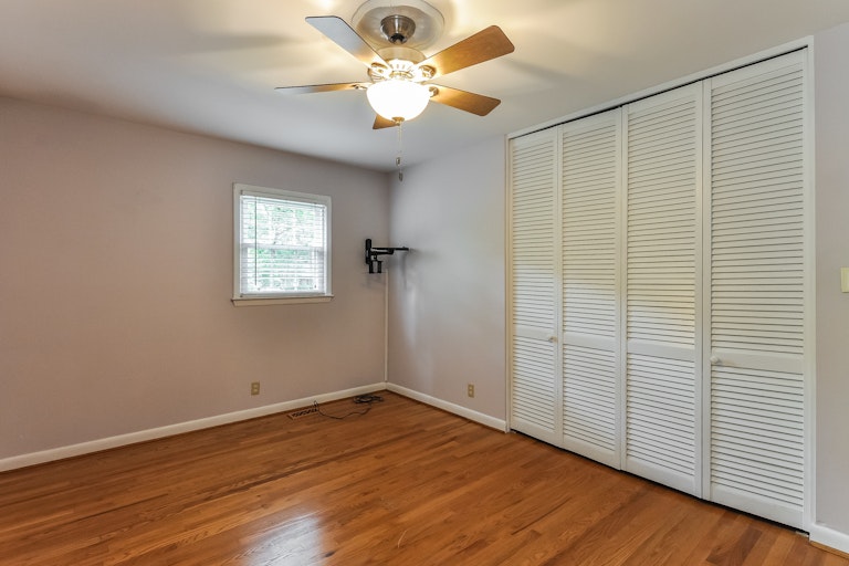 Photo 18 of 25 - 3309 Julian Dr, Raleigh, NC 27604