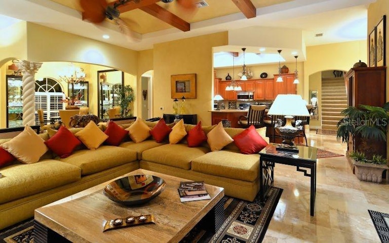 Photo 7 of 22 - 571 Putting Green Ln, Longboat Key, FL 34228