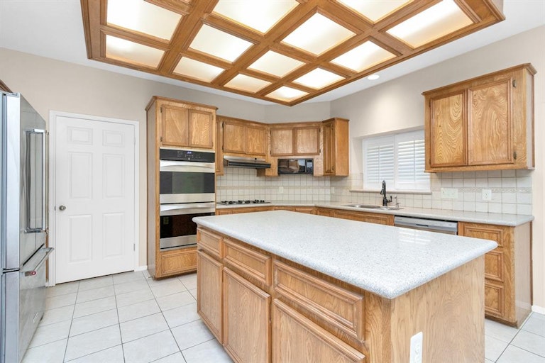 Photo 13 of 33 - 610 Ironwood Dr, Richmond, TX 77406