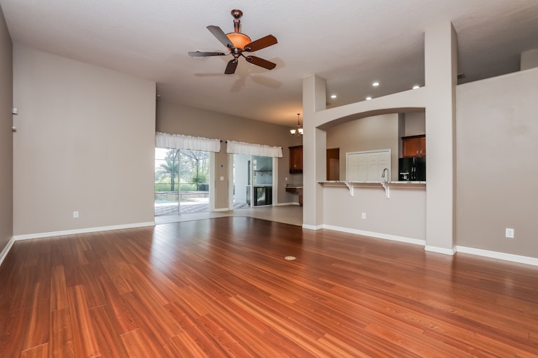 Photo 8 of 27 - 2640 Wyndam Bay Pl, Apopka, FL 32703