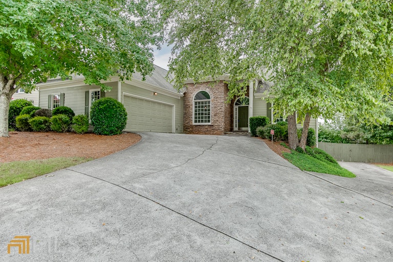 Photo 1 of 44 - 1122 Cayuga Ct, Dacula, GA 30019