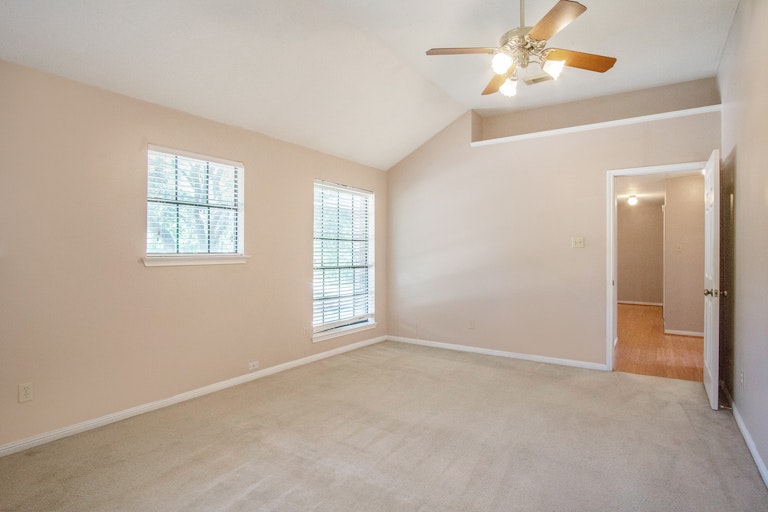 Photo 13 of 17 - 3838 Beckett Ridge Dr, Humble, TX 77396
