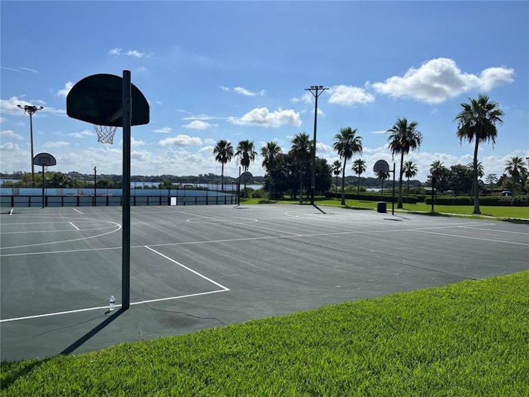 Photo 33 of 36 - 2616 Balforn Tower Way, Winter Garden, FL 34787