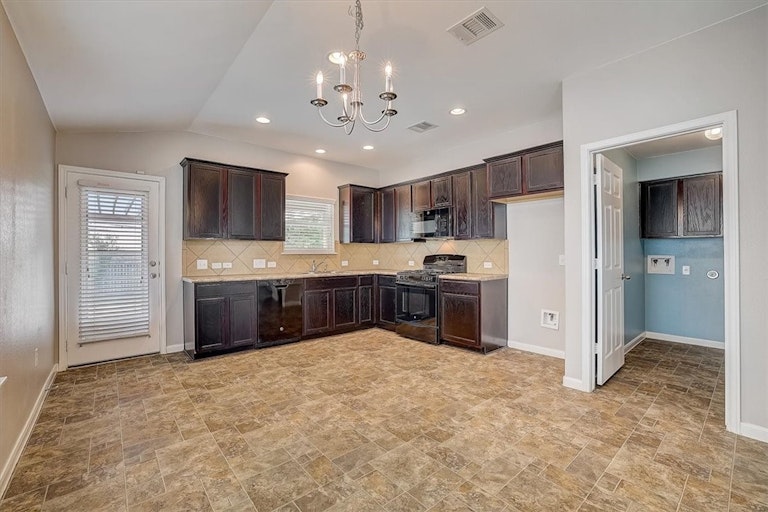 Photo 12 of 40 - 212 Mossberg Ln, Bastrop, TX 78602