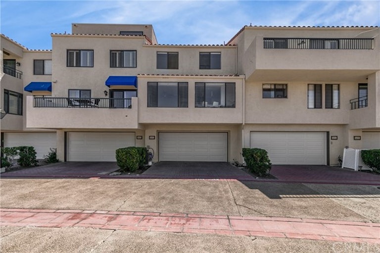 Photo 35 of 48 - 16515 Tropez Ln #147, Huntington Beach, CA 92649