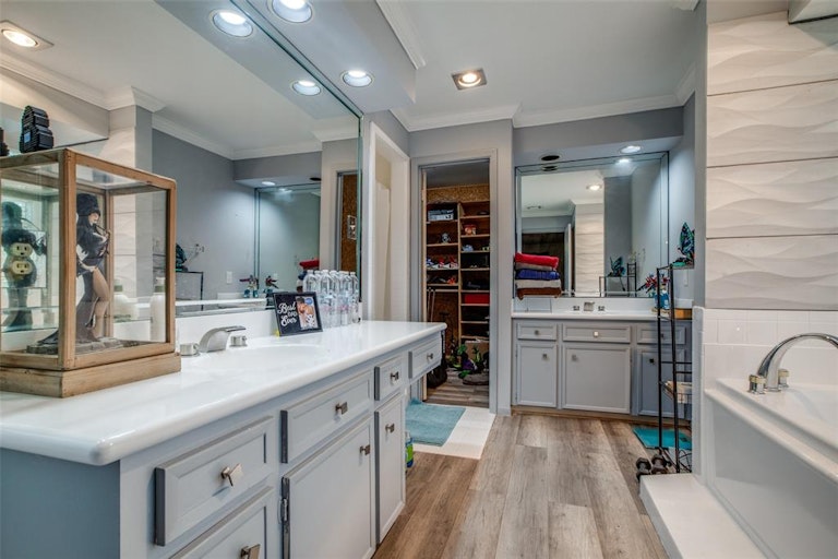 Photo 21 of 36 - 18303 Running Vine Ln, Spring, TX 77379