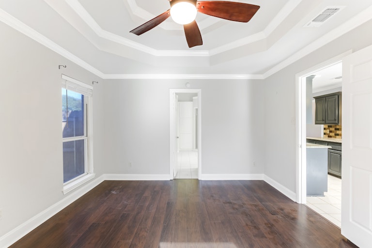Photo 19 of 24 - 1729 Spinnaker Ln, Azle, TX 76020
