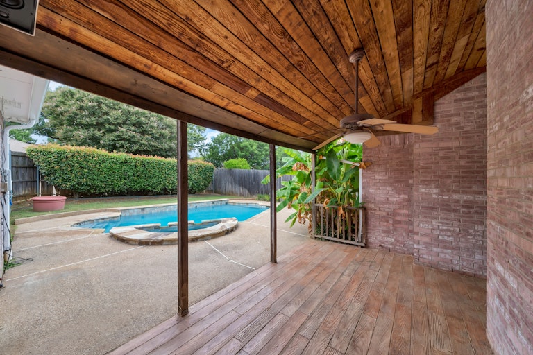 Photo 26 of 28 - 1414 Primrose Ln, Lewisville, TX 75077
