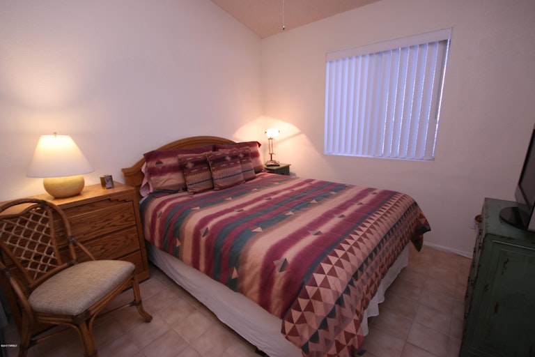 Photo 9 of 14 - 4228 W Plantation St, Tucson, AZ 85741