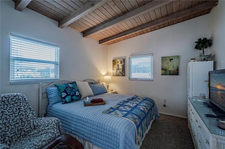 Photo 24 of 35 - 817 Harbor Dr S, Venice, FL 34285