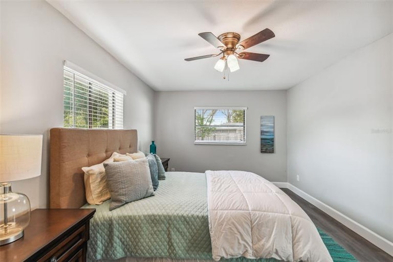 Photo 30 of 42 - 8010 Diagonal Rd N, Saint Petersburg, FL 33702