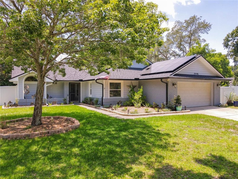 Photo 1 of 42 - 10406 Hunters Trail Ct, Orlando, FL 32817