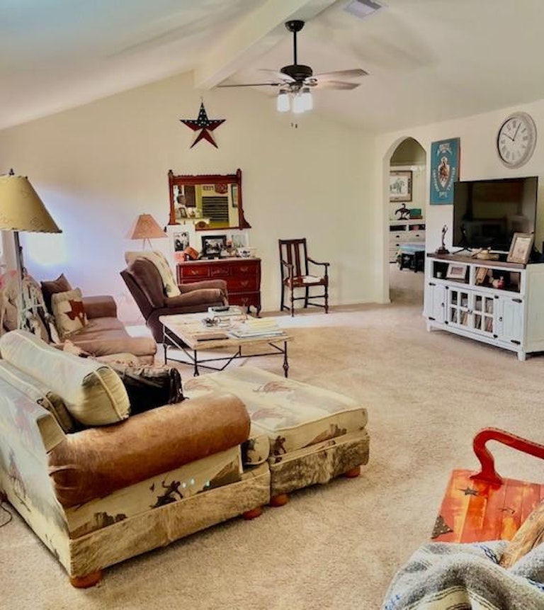 Photo 4 of 16 - 844 Crystal Lakes Dr, Brookshire, TX 77423