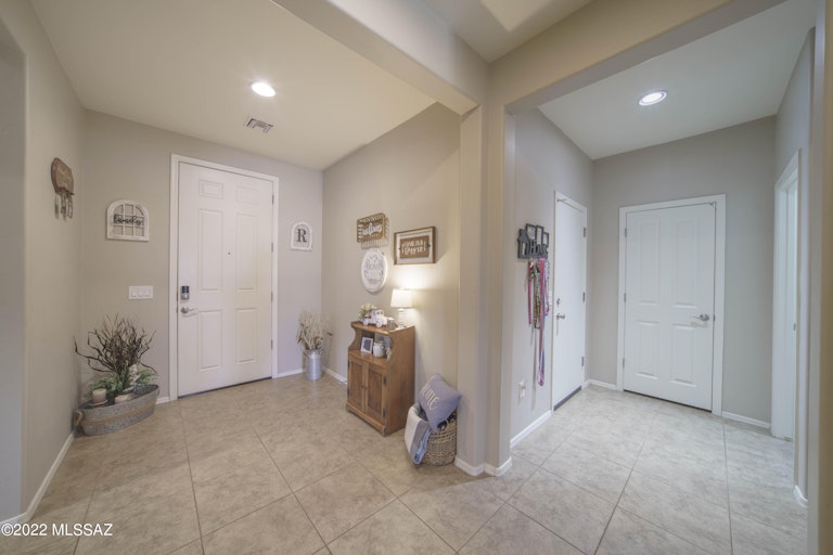 Photo 4 of 41 - 1501 E Lower Mine Ln, Sahuarita, AZ 85629