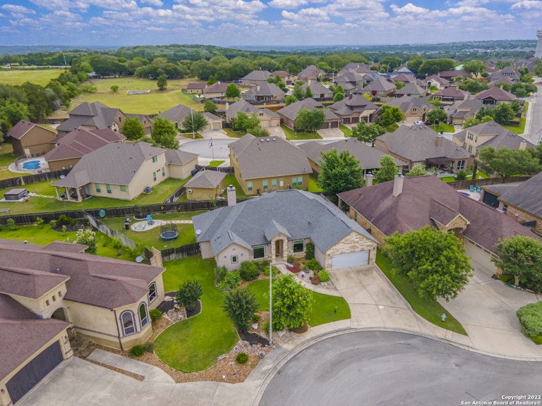 Photo 3 of 49 - 834 Lodge Creek Dr, New Braunfels, TX 78132
