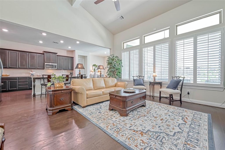 Photo 23 of 48 - 21606 Albertine Dr, Tomball, TX 77377