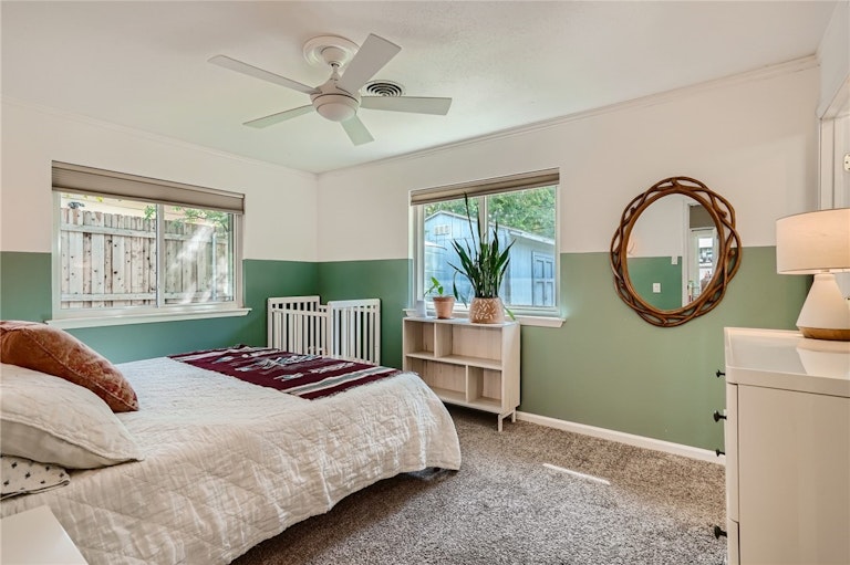 Photo 14 of 29 - 5810 N Hampton Dr, Austin, TX 78723