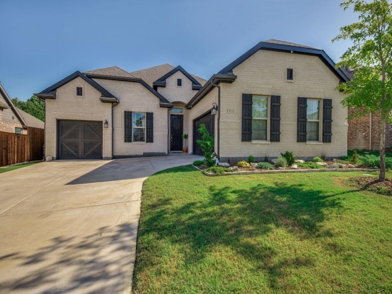 Photo 1 of 29 - 1213 Spotted Dove Dr, Little Elm, TX 75068