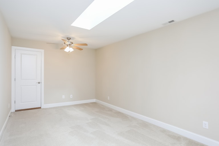 Photo 16 of 25 - 158 Sheraton Ln, Garner, NC 27529