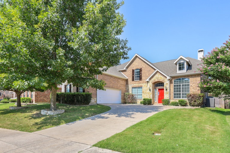 Photo 1 of 36 - 304 Granite Falls Dr, Keller, TX 76248