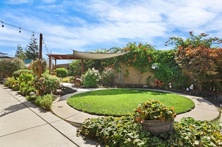 Photo 42 of 46 - 1026 Dimaggio Way, Galt, CA 95632