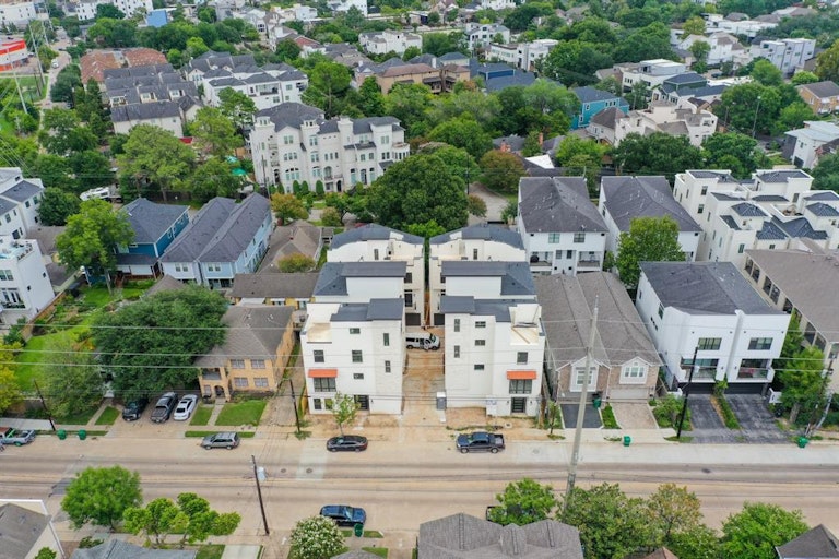 Photo 44 of 45 - 1801 Dunlavy St, Houston, TX 77006