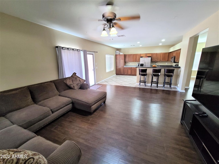 Photo 10 of 42 - 333 W Atlantic Dr, Casa Grande, AZ 85122