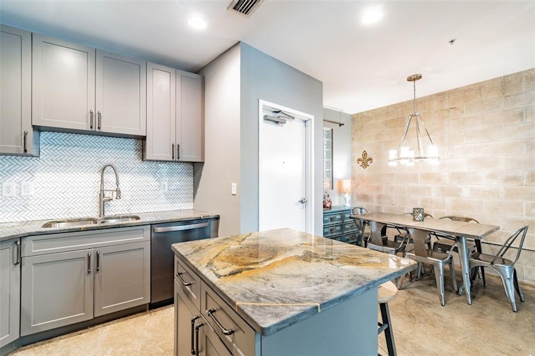 Photo 15 of 35 - 5008 S MacDill Ave #4, Tampa, FL 33611