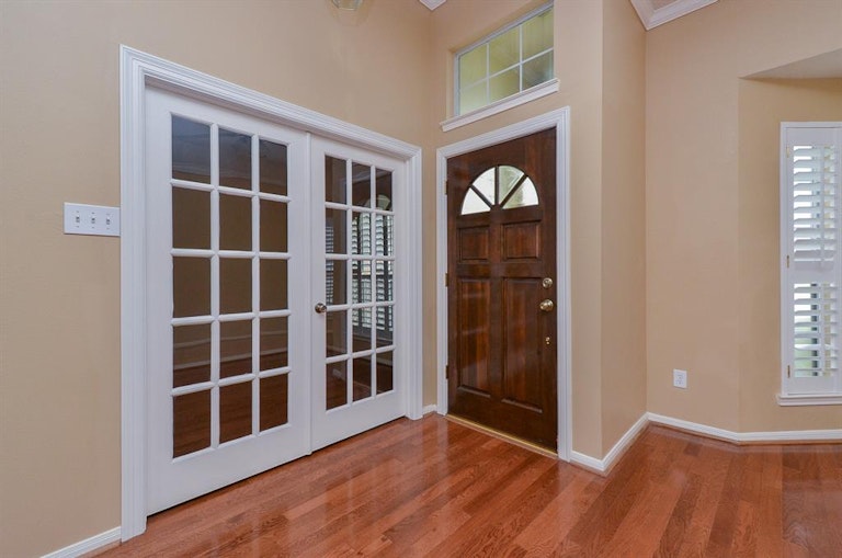 Photo 2 of 27 - 8227 Summer Reef Dr, Houston, TX 77095