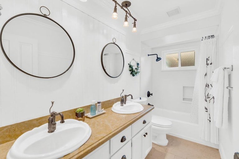 Photo 26 of 44 - 9245 Laguna Lake Way, Elk Grove, CA 95758