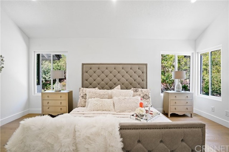 Photo 31 of 43 - 11905 Andasol Ave, Granada Hills, CA 91344