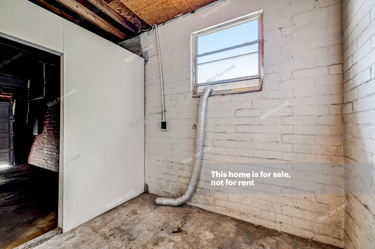 Photo 16 of 27 - 3503 Rogero Rd, Jacksonville, FL 32277