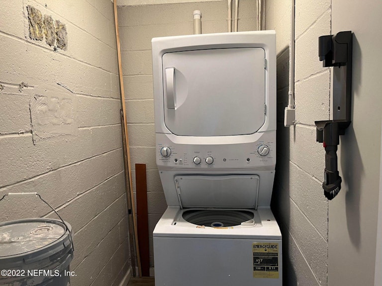 Photo 18 of 23 - 1904 Cortez Rd, Jacksonville, FL 32246