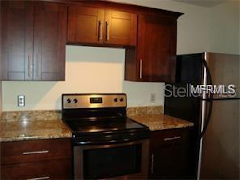Photo 5 of 11 - 5601 Rosebriar Way #304, Orlando, FL 32822