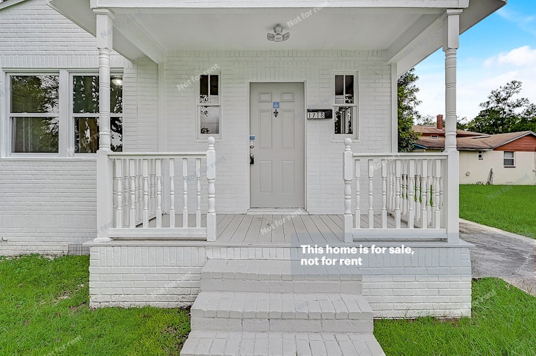 Photo 11 of 27 - 1718 McMillan St, Jacksonville, FL 32209